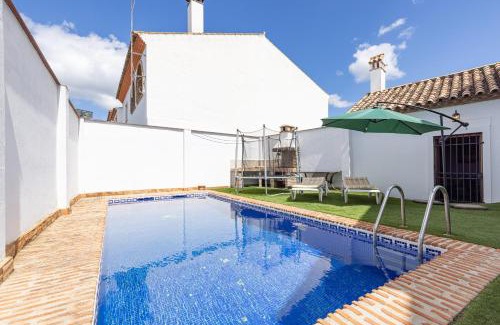 Los Angeles Villa | Casa Jimena: Family-Friendly Retreat with Pool Access