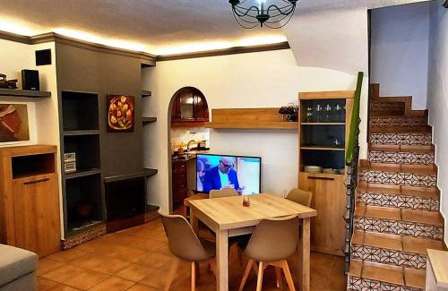 Monte Faro House | Relax at Casa Joaquín: Oceanfront Stay in Gran Alacant