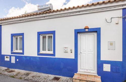 Bensafrim House | Pet-Friendly Casa Joia by Seewest: Rated 8.6/10 for Families