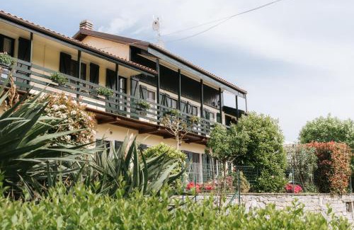 Magnano Bed & Breakfast | Discover Casa Joop: Highly Rated Family-Friendly Retreat