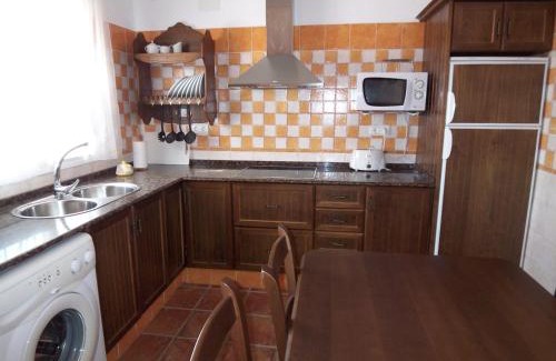 Campano House | Discover Casa Jorge: Oceanfront Retreat with Pool & Pets Welcome