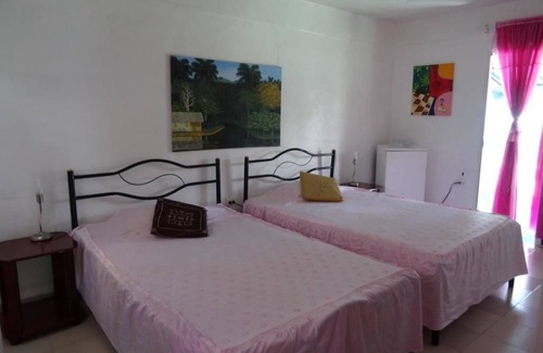 Cienfuegos Hotel | Exceptional Stay at Casa Jorge y Alicia with Pool & Spa