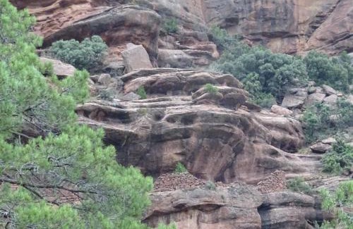 Gea de Albarracin House | Pet-Friendly Retreat at Casa Josefina with Family Amenities
