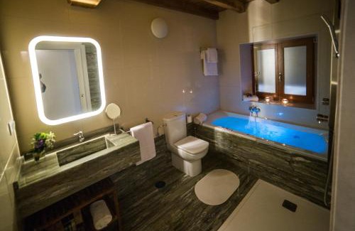 Santiago de Compostela House | Discover Casa Juancito: Top Rated with Unique Amenities