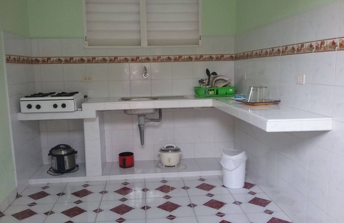 Cienfuegos Apartment | Oceanfront Casa Juanqui: Family-Friendly Getaway Awaits