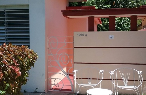 Cienfuegos Apartment | Oceanfront Casa Juanqui: Family-Friendly Getaway Awaits