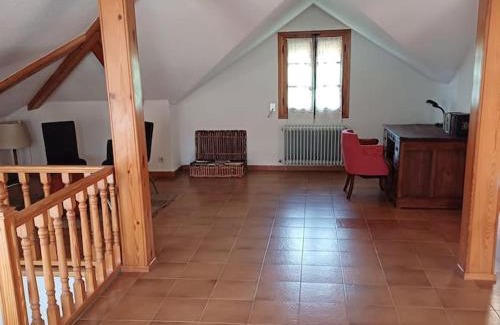 Las Navas Del Marques House | Pet-Friendly Retreat at Casa Julián for Family Getaways
