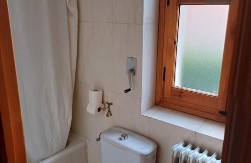 Las Navas Del Marques House | Pet-Friendly Retreat at Casa Julián for Family Getaways