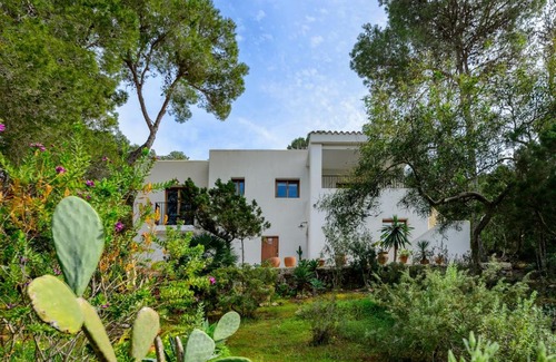 Cala Comte House | Family-Friendly Escape at Casa Juliarina - Guest Rated 9.8
