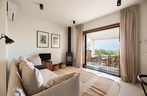 Cala Comte House | Family-Friendly Escape at Casa Juliarina - Guest Rated 9.8