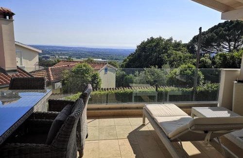 Kastelir Villa | Discover Casa Julia: Pet-Friendly Retreat with Ocean Views