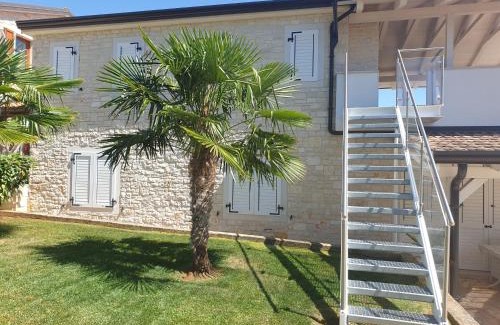 Kastelir Villa | Discover Casa Julia: Pet-Friendly Retreat with Ocean Views
