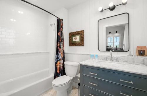 Historic Ybor Apartment | Stylish Casa Julieta Studio in Vibrant Ybor - 10/10 Rating