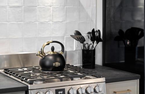 Historic Ybor Apartment | Stylish Casa Julieta Studio in Vibrant Ybor - 10/10 Rating