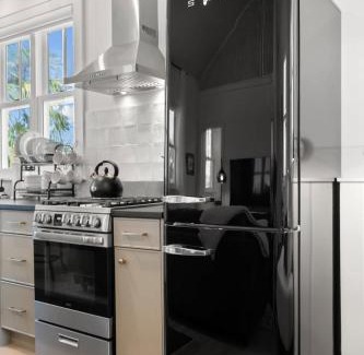Historic Ybor Apartment | Stylish Casa Julieta Studio in Vibrant Ybor - 10/10 Rating