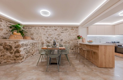 Karinai Villa | Casa Karinea ,A Luxurious Retreat in the Heart of Crete
