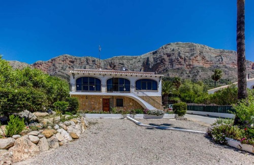 Montgo de Toscamar Villa | Casa Karma: Oceanfront Retreat with Private Pool & Spa