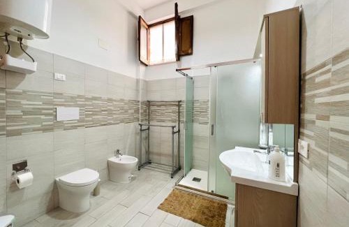 Capaci House | Cozy Casa Kennedy: Guest Rated 9.2 with Family & Pet Perks