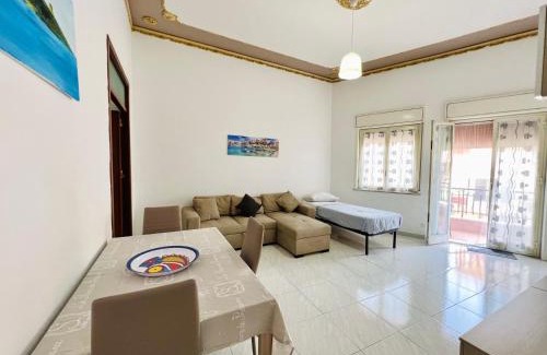 Capaci House | Cozy Casa Kennedy: Guest Rated 9.2 with Family & Pet Perks