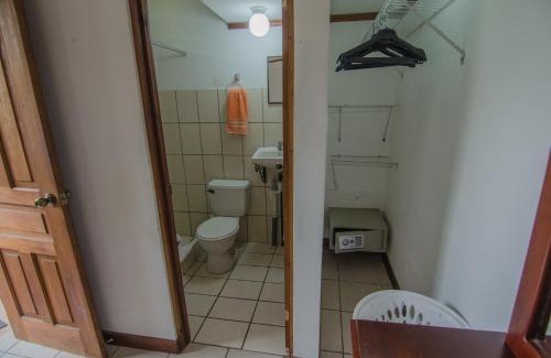 San Pedro House | Cozy Getaway at Casa Kibi Kibi - Rated 9/10 with Breakfast