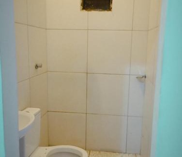 Plano Diretor Sul House | Convenient Casa Kitnet with Suite, Kitchen & Pet-Friendly