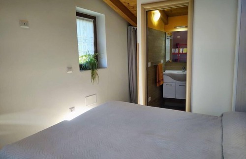 Cercino House | Pet-Friendly Casa Kiwi with Oceanfront Spa & Top Reviews