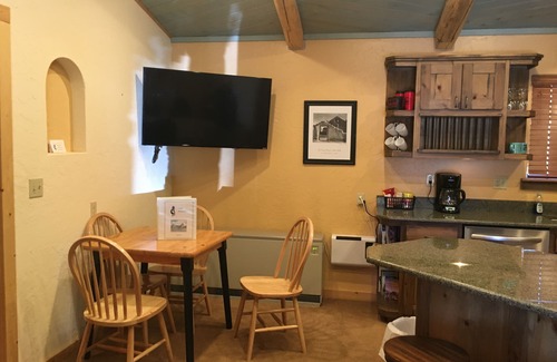 Creede House | Romantic Escape at Casa Kokopelli: Guest Rated 9.8/10