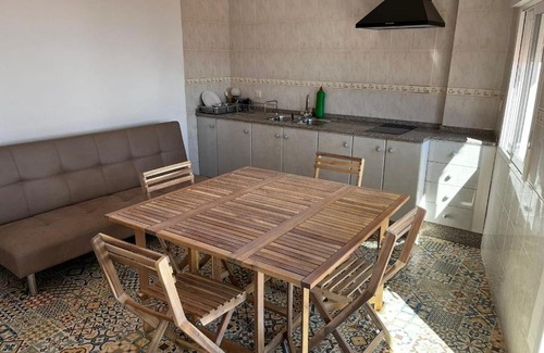 Villar del Arzobispo House | Casa Konra: Pet and Child Friendly Retreat Awaits You