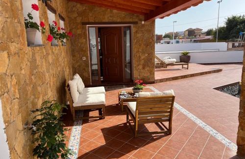 Tarajalejo House | Family-Friendly Retreat at Casa Kyra – Your Ideal Getaway