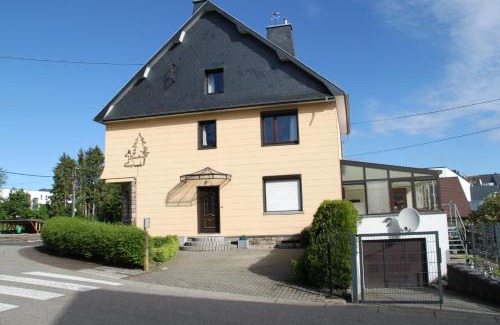 Buellingen House | Casa Léon: Guests Love Our Pet-Friendly Retreat