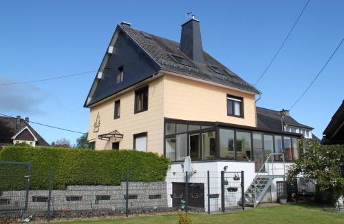 Buellingen House | Casa Léon: Guests Love Our Pet-Friendly Retreat
