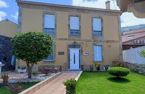 Carnota House | Explore Casa López: Highly Rated with Family-Friendly Amenities