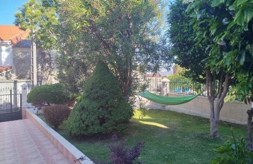 Carnota House | Explore Casa López: Highly Rated with Family-Friendly Amenities