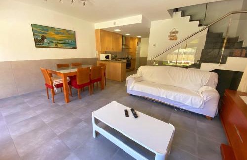 L'Escala House | Casa l'Escala: Poolside Retreat with Private Garden