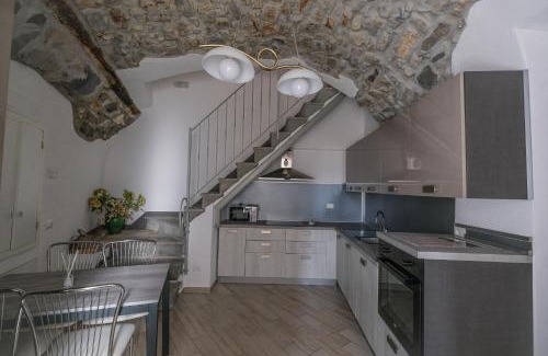 Siviano House | Discover Casa L'Isola di Sara: Family-Friendly Retreat