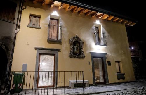 Siviano House | Discover Casa L'Isola di Sara: Family-Friendly Retreat