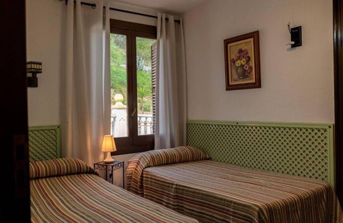 Cortes de la Frontera House | Discover Casa La Albaida: Family-Friendly and Oceanfront Retreat