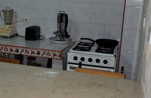 Centro Havana Hotel | Discover Casa La Bayamesa: Family-Friendly Hotel with Spa