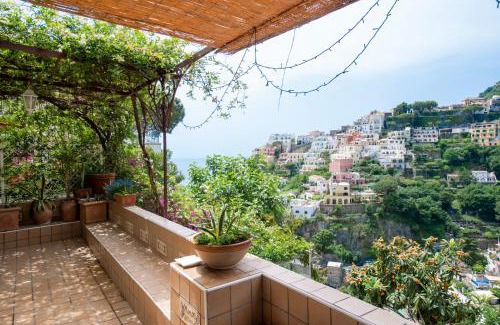 Liparlati House | Experience Casa La Bifora Positano: Beachfront Bliss Awaits