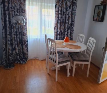 Techirghiol House | Affordable Family Retreat at Casa La Bunicu Hotel
