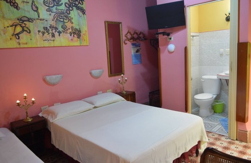 Cienfuegos House | Casa La Casa De Cecilia: Guest Rated 9.6, Pool & Spa