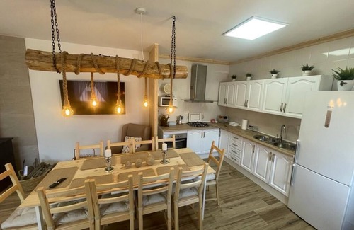 Lapeza House | Delightful Casa La Chicuela with Spa and Breakfast in Granada