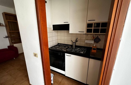 Pisa Apartment | Cozy Casa La Coccinella: Pet-Friendly Stay with Breakfast