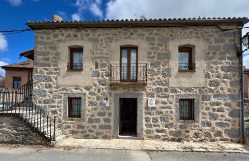 Vicolozano Apartment | Elegant Stay at Casa La Colmena Ávila - Rated 8.9/10