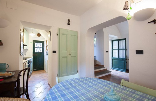 Torre del Mare Apartment | Welcoming Casa La Gonza: Family & Pet-Friendly Stay