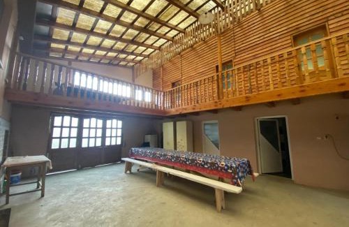 Sopotu Nou House | Pet-Friendly Retreat at Casa la Intrare în Cheile Nerei