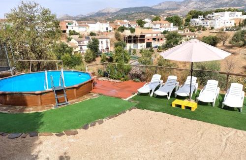 Riogordo House | Discover Casa La Liebrecilla: Oceanfront Family Retreat
