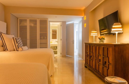 Centro Hotel | Experience Casa La Merced by Mustique: Top-Rated Retreat