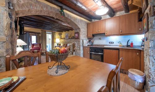 La Morera de Montsant House | Family-Friendly Casa La Morera del Montsant - 8.7/10 Rating