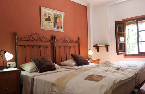 Almedinilla Bed & Breakfast | Relax at Casa La Nuez B&B: Pool, Garden & Free WiFi